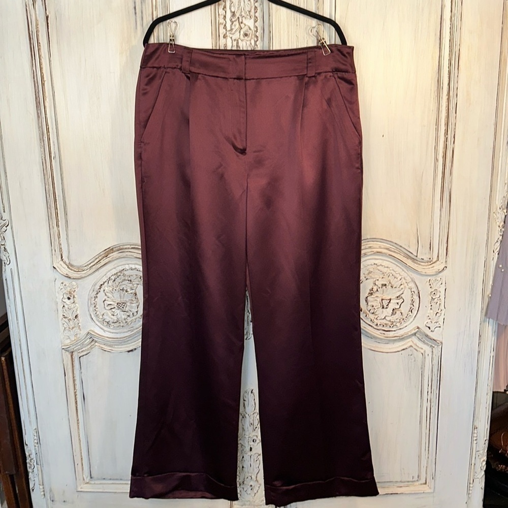 Jennifer Lopez Satin Wide Cuffed Leg Trendy Chic Classic Trousers S/16